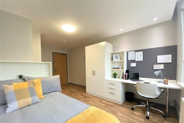 1 bed flat, College Square East, Holylands, Belfast, BT16DJ - Image 5